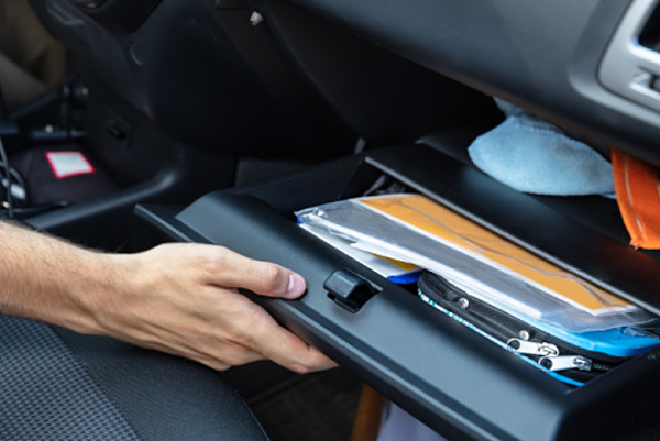 Documentos que debes llevar en tu auto para evitar multas