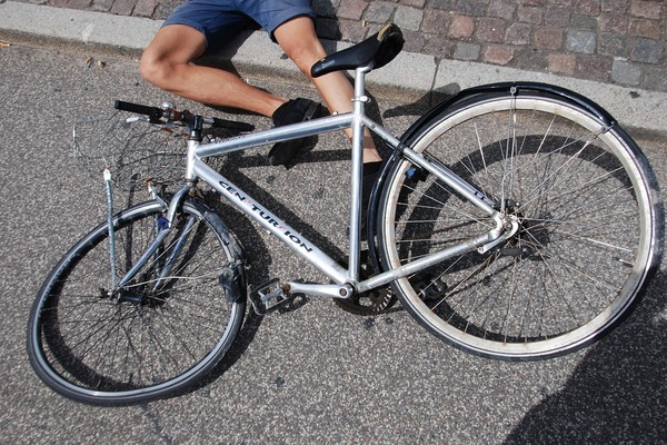 la bicicleta como medio de transporte accidente