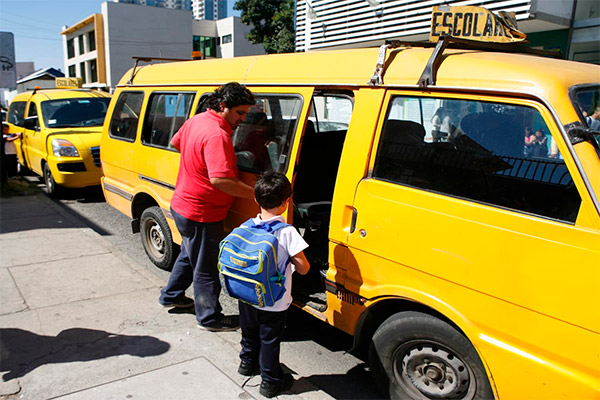 Recomendaciones para contratar un Transporte Escolar seguro