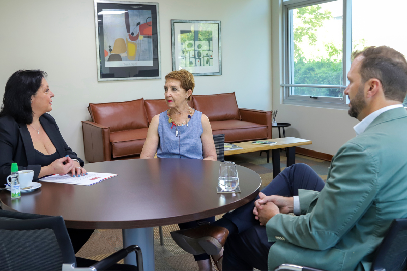 Entrevista a Gloria Hutt Hesse Entrevista a Gloria Hutt Hesse