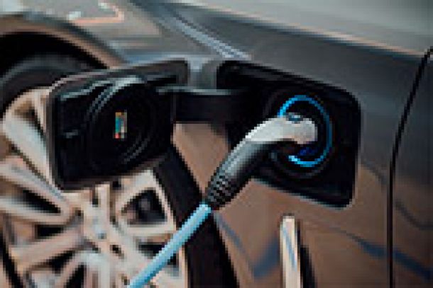 ¿Qué debo saber antes de comprar un auto eléctrico?