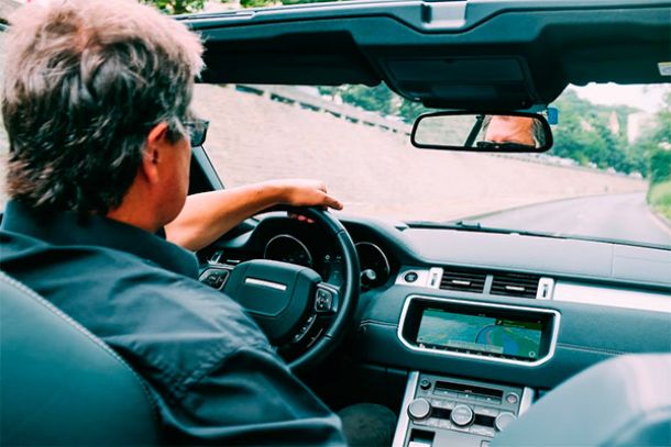 Puntos ciegos en la conducción de un vehículo