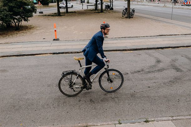 ¿Cuáles son las sanciones que enfrentarán los conductores que lesionen o causen daños a ciclistas?
